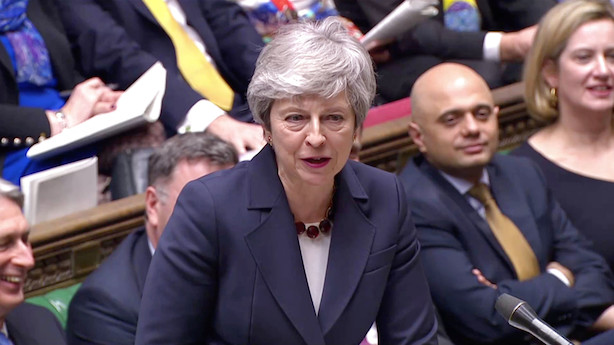 Theresa May vil trække sig som premierminister hvis brexit-aftalen bliver vedtaget