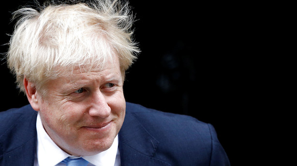 EU og Storbritannien er tæt på udkast til brexit-aftale – Johnson får deadline til midnat