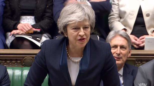 May lider største nederlag nogensinde - Underhuset afviser udtrædelsesaftale for brexit