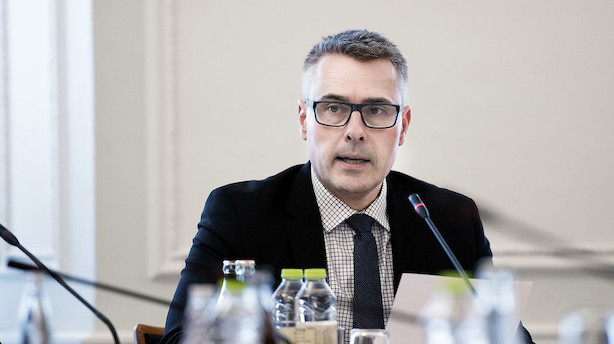 Henrik Sass er tavs efter Dong-kritik fra Nyrup
