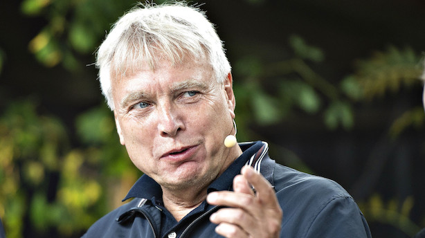 Uffe Elbæk lægger flyrejser frem: Har fløjet langt over 40 gange på fire år
