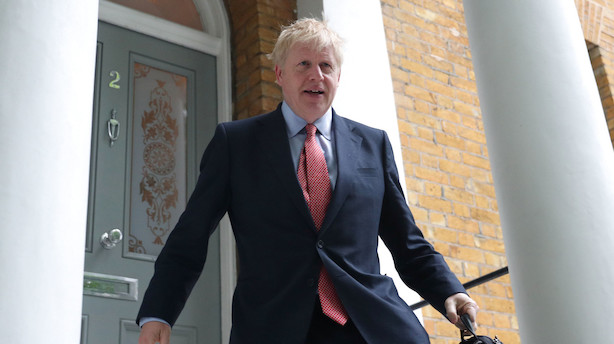 Michael Gove og Jeremy Hunt overlever afstemning i lederopgør: Kæmper om at udfordre Boris Johnson