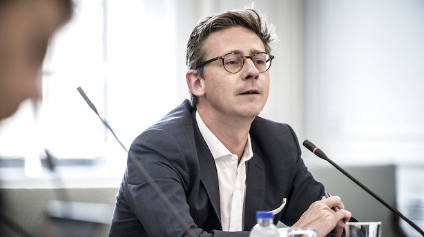 Røde partier forlader bordet: Sammenbrud i forhandlinger om elbiler og grøn transport