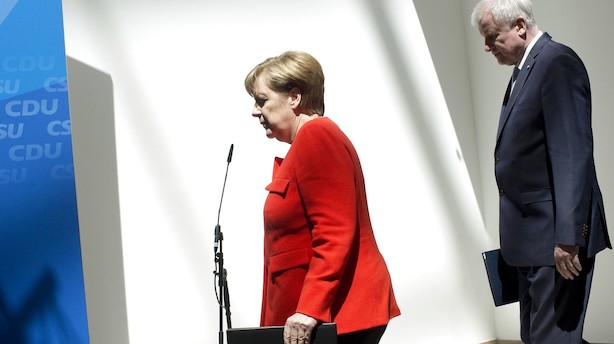 Merkel siger auf wiedersehen: "Den tyske regering sidder svagt, og dermed er den tyske magtposition i EU svækket"