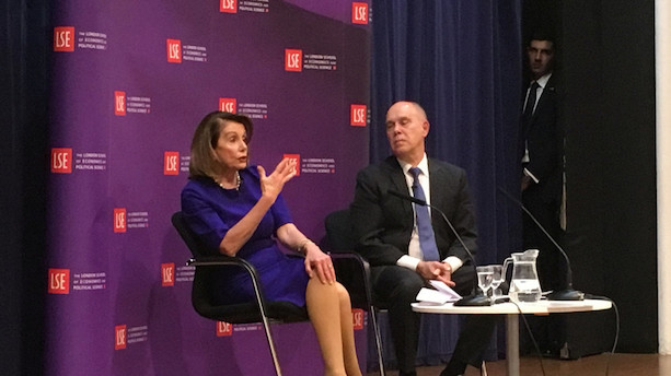 Formand Pelosi kritiserer Trump for told på EU-varer
