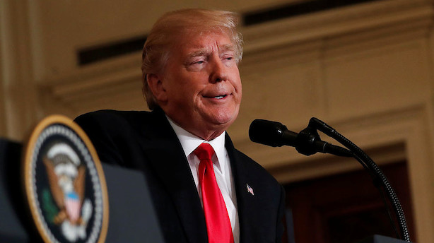 Trump forlænger lempelser mod Iran trods hård kritik