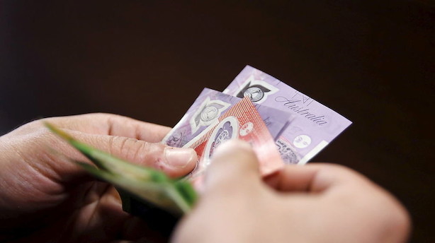 Valuta: Australsk dollar svækket af dueagtig centralbank