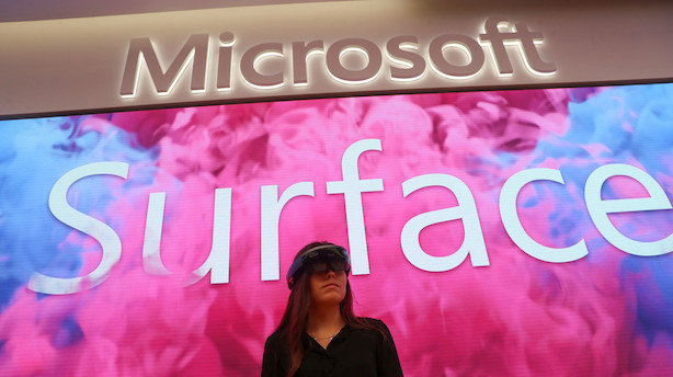 Microsoft trumfer forventningerne til omsætning og bundlinje