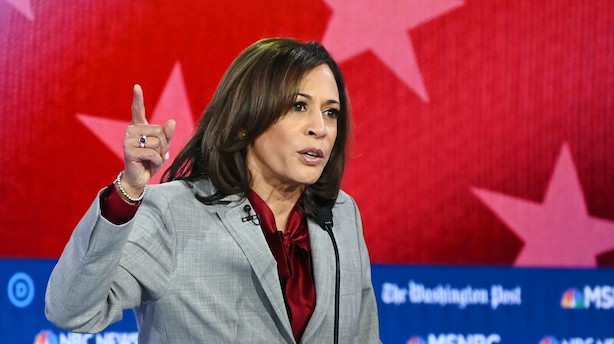 Kamala Harris trækker sig fra demokratisk præsidentopgør