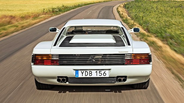 Vi kører Ferraris 12-cylindrede ikon med den brede bagdel