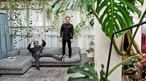 Først var de for mærkelige. Nu ruller millionerne ind