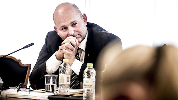 Pape indkalder partier midt i bandeopgør i København