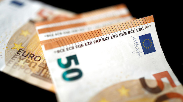 Valuta: Euro ligger lunt i svinget
