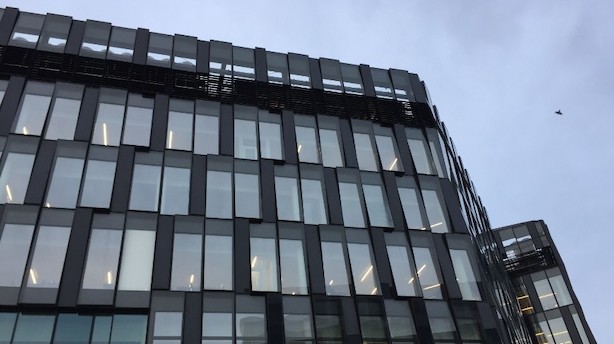 Jyske Bank genoptager dækning af Nordea med "hold"