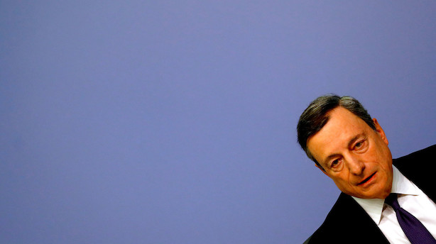 ECB afslutter opkøbene til nytår: Seddelpressen skal sættes i stå