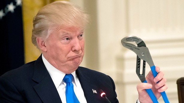 Mens du sov: Trump kritiserer centralbankchef og Microsoft overrasker