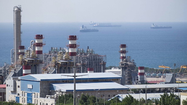 Kina overtager gigantisk gasprojekt i Iran efter franske Total er presset ud