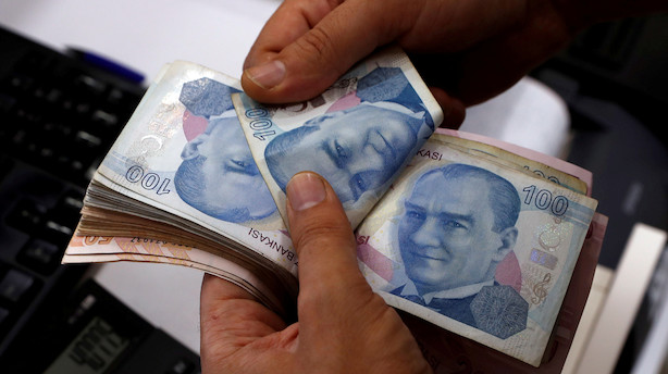 Tyrkiets centralbank løfter renten mere end ventet - lira vender rundt