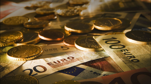 Valuta: Euro svækkes til laveste niveau i flere uger på italiensk uro