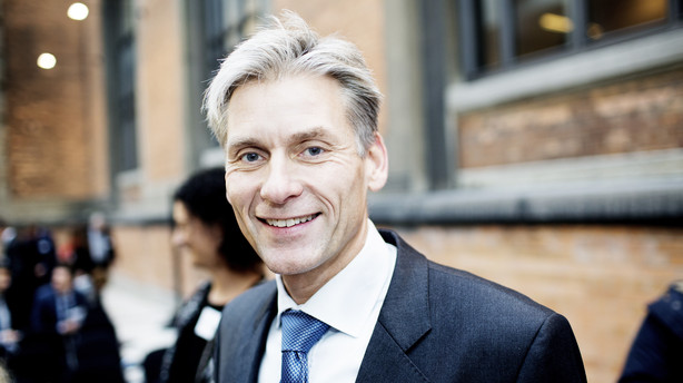 vænne sig til