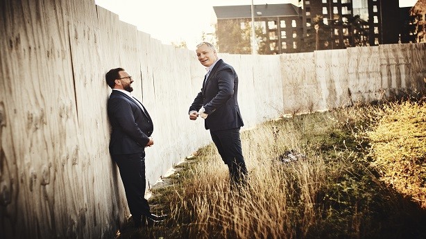 Fintech-virksomhed slår sig sammen med Saxo Bank efter tidligere partnerbanks kollaps: