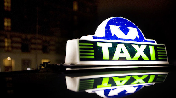 Finanskæmpe overtager forsikring af taxavognmænd - pris er hemmelig