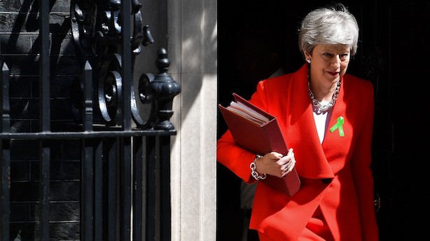 Theresa May afviser krav fra konservative: Nægter at sætte dato på sin afgang