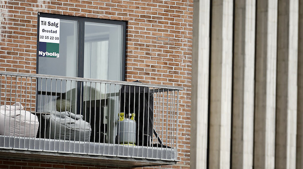Så er det slået fast med syvtommersøm: Salget af lejligheder brager ned