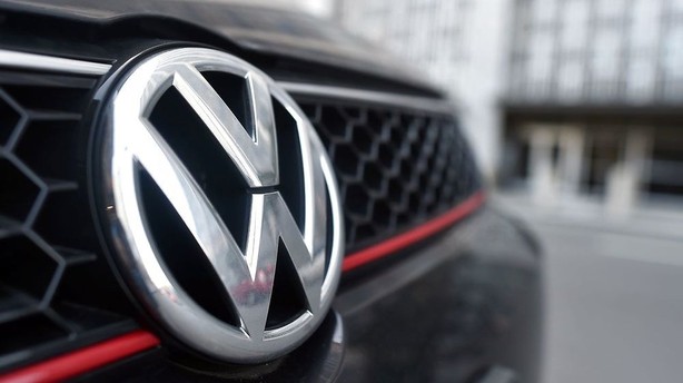 Midt i skandale tilbagekalder Volkswagen 800.000 biler