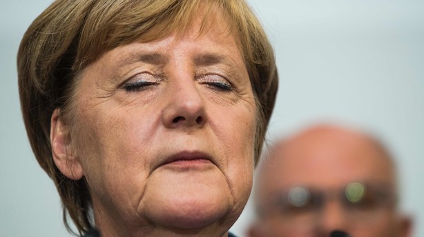 Analyse: Så svært ser det ud for Merkel efter sviende valgresultat