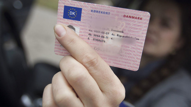 Nu bliver dit kørekort til en app: Regeringen vil gøre ID-beviser digitale