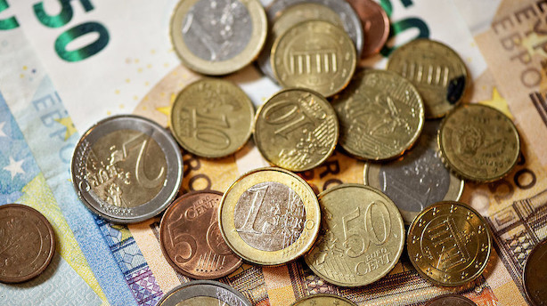 Valuta: USA-helligdag øger fokus på handelsstrid og britisk valg