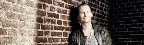 Hummel-chef skal hjælpe nynoteret tøjfirma
