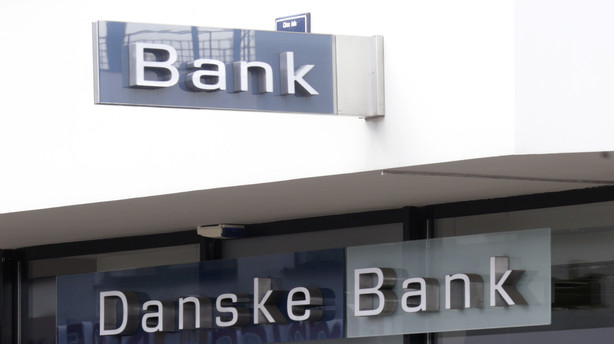 Danske Bank haler ind på rivalerne