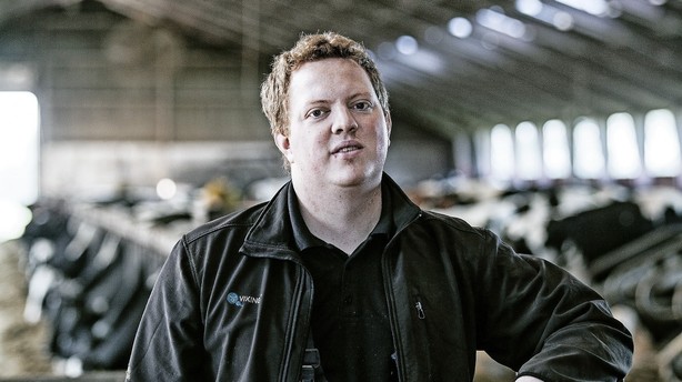 Lave mælkepriser presser landmænd mod bunden