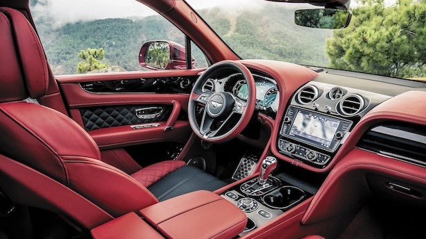 Sporty men komfortabel SUV med 270 i timen