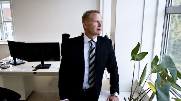 Hovedaktionær udskyder salg af mæglersucces