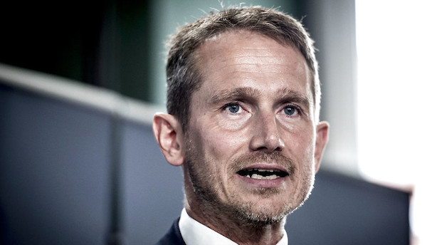 Roed-Frederiksen: Spar på krudtet, Kristian Jensen