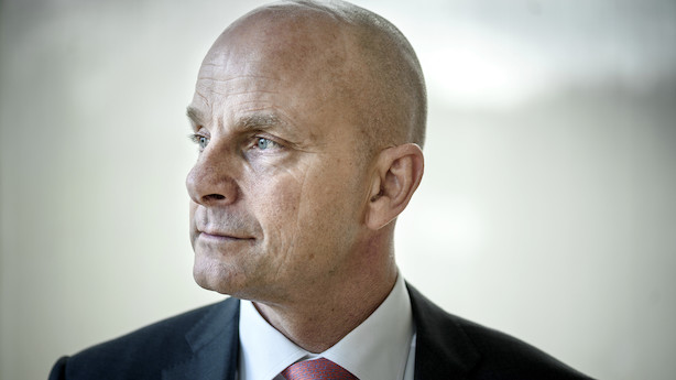 Afløseren for topchefen var ikke parat: Formand måtte vente ti måneder på gearskift