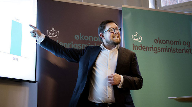 Minister: Økonomien brænder ikke sammen