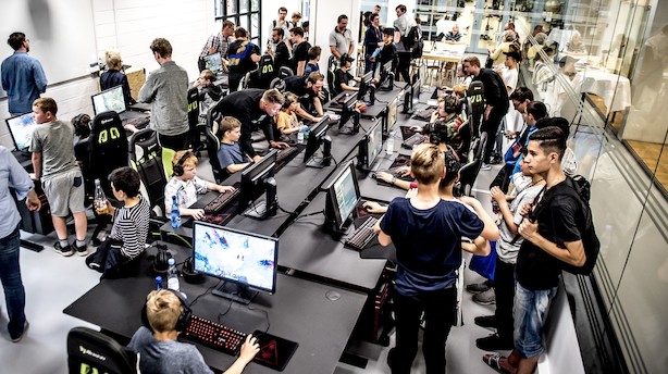 Debat: Grib chancen med e-sport nu