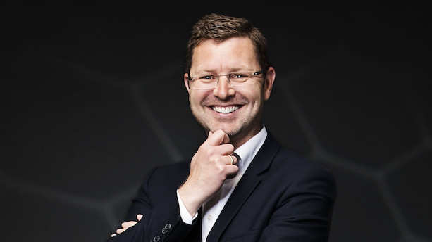 Digital forhandler sælger biler fra p-hus
