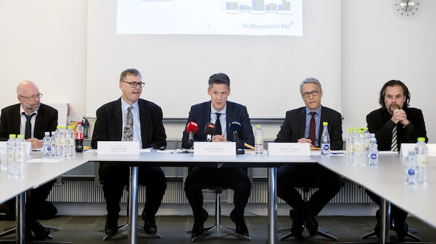 Kronik: Udflytning undergraver vismændenes position som økonomisk vagthund