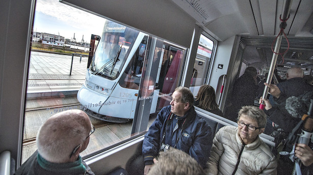 Debat: Mens vi venter på letbanen