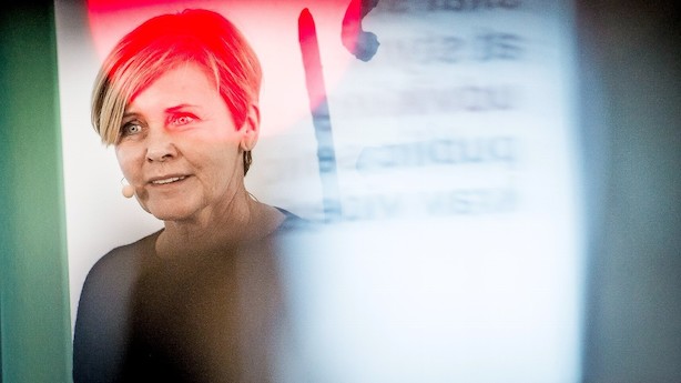Helle Ib: VLAKs ambitioner om privatisering af TV2 hænger i en tynd tråd