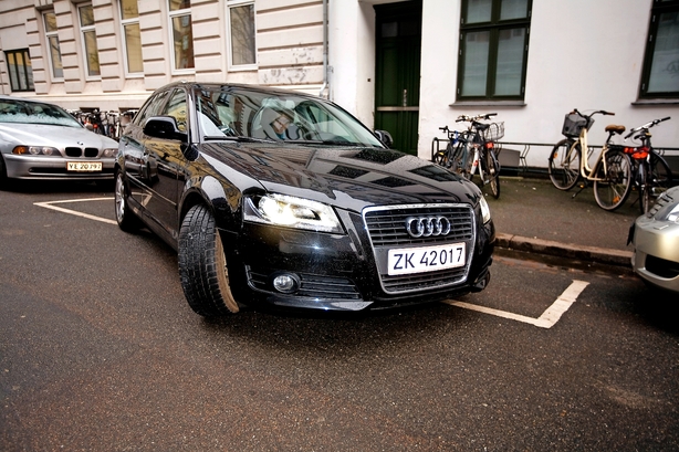 Bak bilen ind hvis du vil frem