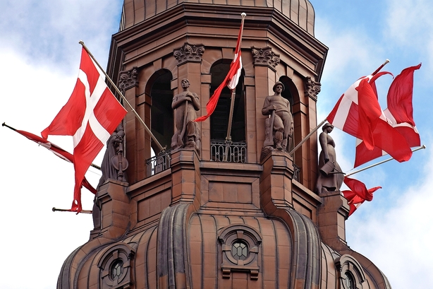 Børsen mener: Et stærkt demokrati har styr på økonomien