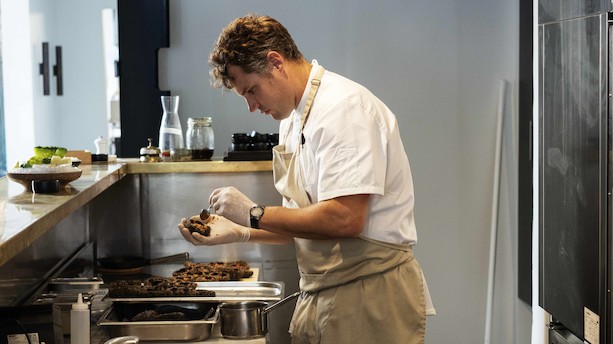 Noma-topkok går solo i København