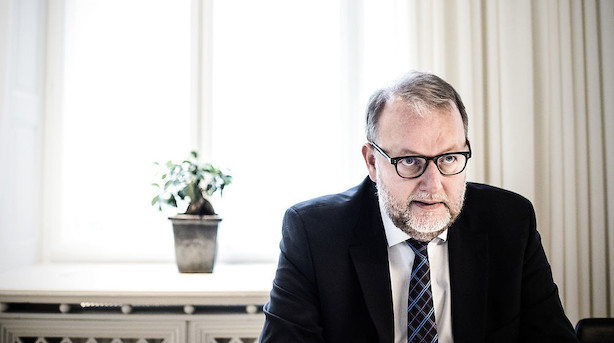 Prishop på elbiler splitter regeringspartier: "Lav afgift på elbiler kommer ikke til at virke"