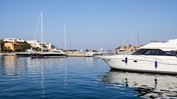 Hjørnet af Sardinien hvor vip'erne er som sild i en tønde